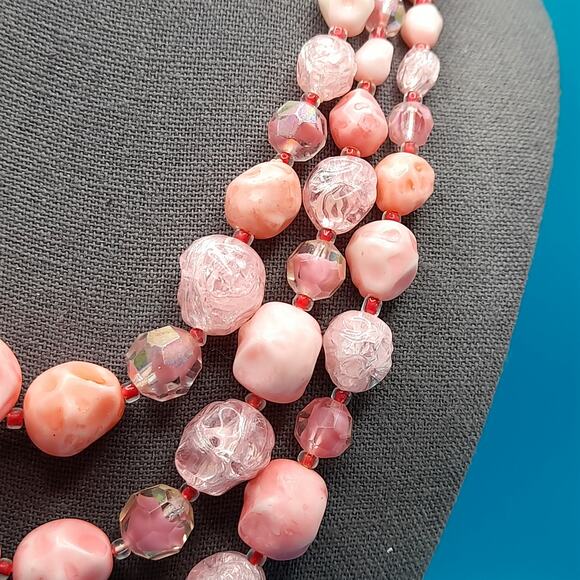 Vintage Western Germany Pink Bead Necklace, Red Seed Beads, Lucite Beads - Picture 5 of 10